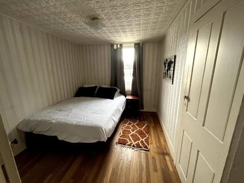 Cute 6-Bedroom Getaway in the heart of Littleton Casa in Littleton
