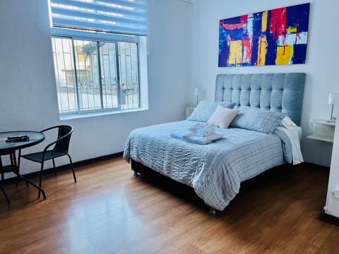 Bed, Photo of the whole room, Bedroom, Landmark view, Breakfast, towels