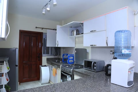 Luxurious and Spacious 3 Bedroom, 3 Full Bath Condo in Muyenga 24hr Security Eigentumswohnung in Kampala