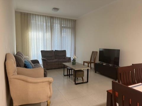 315 Furnished one bedroom apartment with balcony available for short term stay Condominio in Al Sharjah