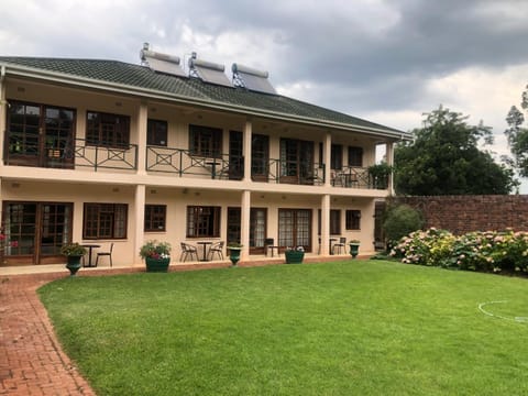 A boutique lodge situated in a serene environment - 2028 Condominio in Harare
