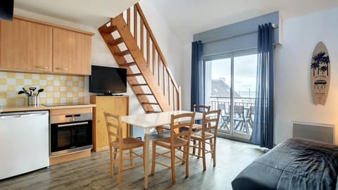 Appartement 3 pièces 5 à 6 personnes - vue mer - à 200 m de la plage - FANTA Condo in Ploemeur
