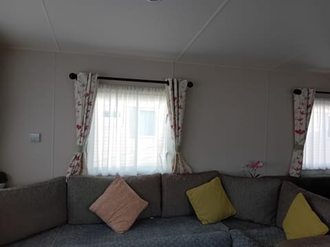 Caravan in Jaywick,Jaywick sand, Clacton-on-sea Campground/ 
RV Resort in Clacton-on-Sea