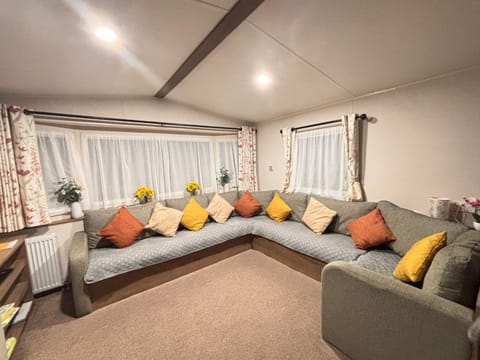 Caravan in Jaywick,Jaywick sand, Clacton-on-sea Campground/ 
RV Resort in Clacton-on-Sea