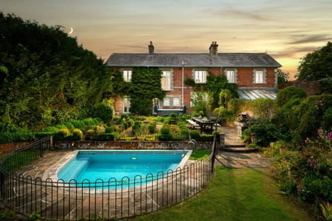 Garden, Hot Tub, Swimming pool