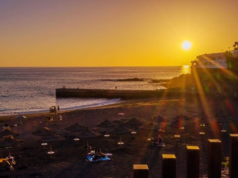 Nearby landmark, Neighbourhood, Beach, Sunset