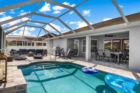Canal Home, sleeps 8 - Villa Ruby - Roelens Vacations Casa in Cape Coral