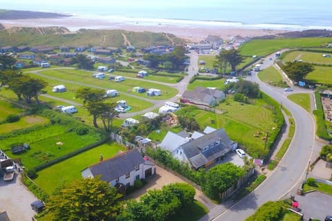 CROYDE HIGH TIDE 6 Bedrooms House in Croyde