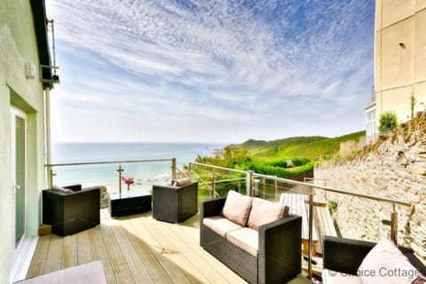 WOOLACOMBE ADMIRALS LODGE 6 Bedrooms House in Woolacombe