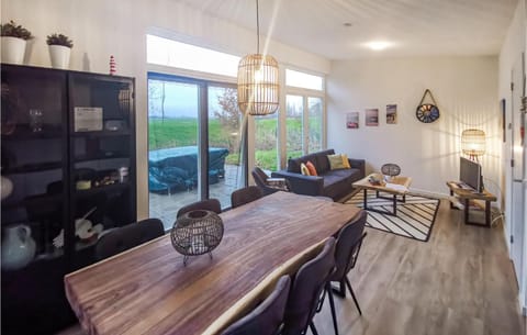 Pet Friendly Home In Den Oever With Wifi House in Hippolytushoef