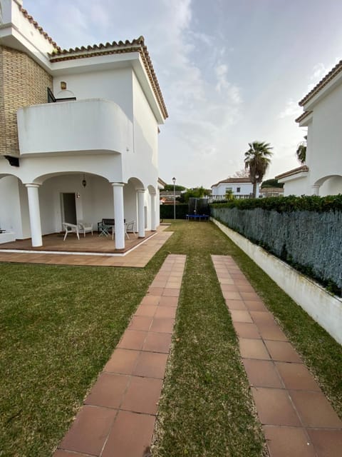 Casa Rosa House in Chiclana de la Frontera