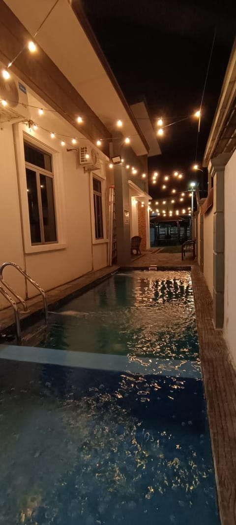 Bandar Melaka Family Bungalow Private Pool BBQ WiFi Netflix House in Malacca