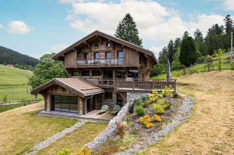 Le Grand V, chalet de luxe avec piscine intérieure Chalet in Xonrupt-Longemer