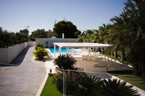 Garden, Garden view, Pool view, sunbed