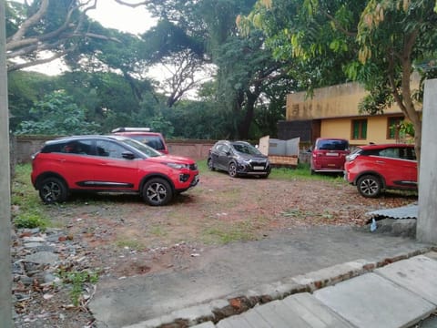 Le Prince Villa STAY with CAR PARKING Condo in Puducherry