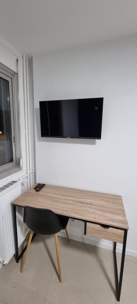 Chambres avec douche privative dans appartement partagé - Metro - Wifi Apartment in Toulouse