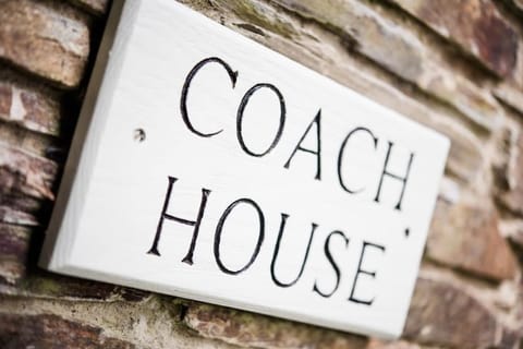 The Coach House at Lower Coombe Royal- Family/Dogs House in Kingsbridge