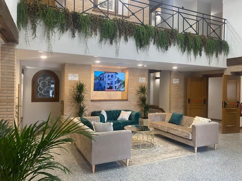 Living room, Lobby or reception