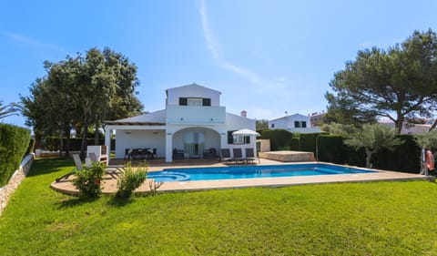 Property building, Garden, Garden view, Swimming pool, sunbed