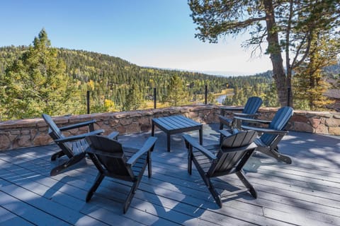 83 Ridge Road House in La Plata County