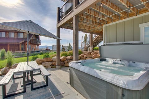 Garden City Gem Private Hot Tub and Game Room! House in Garden City