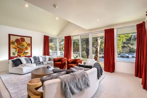 Aspect 5 Chalet a stones throw from all Thredbo has to offer Chalé in Thredbo