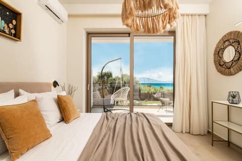 Bed, Bedroom, Sea view