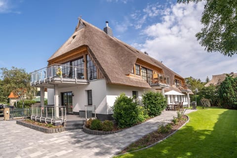 Property building, Balcony/Terrace