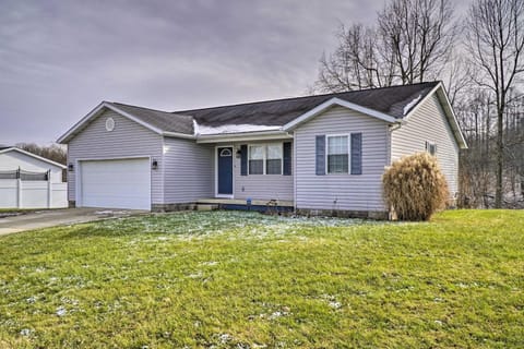 Renovated Logan Home with Pond and Fire Pit Haus in Falls Township