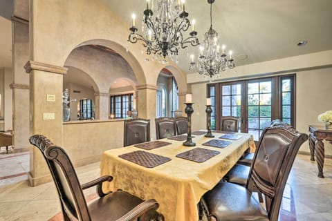 Paradise Valley Luxury Gem Retreat! House in Paradise Valley