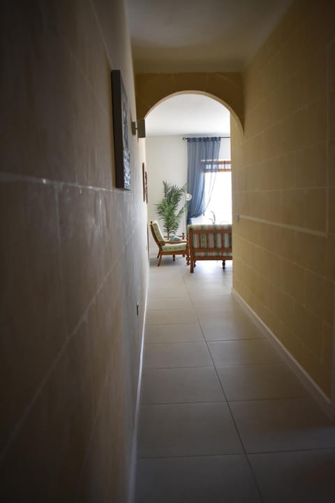 Seaview 2-bedroom Apartment in Xlendi Condo in Munxar