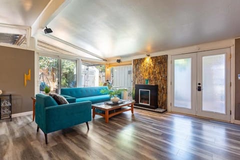 Mid Century Modern dream in Sunny California! House in Roseville