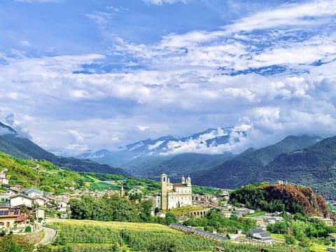 Nearby landmark, Spring, Day, Natural landscape, Mountain view