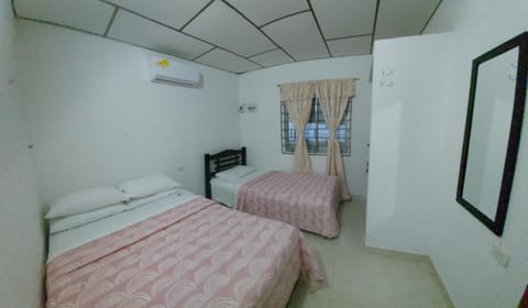 Bed, Photo of the whole room, Bedroom, air conditioner