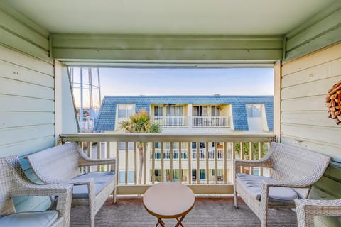 Oceanside 308-B Apartment in Isle of Palms