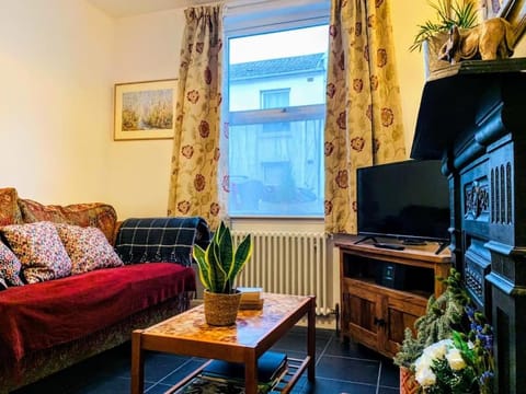 Cute Cottage 5 min walk from Cafés Station and Sea House in Hastings