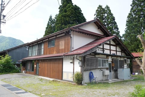 WAY SHIRAKAWAGO - Private, Free Parking and Newly Opened 2022 WAY SHIRAKAWAGO Apartment in Takayama
