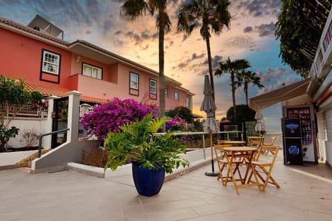 Property building, Garden, Garden view