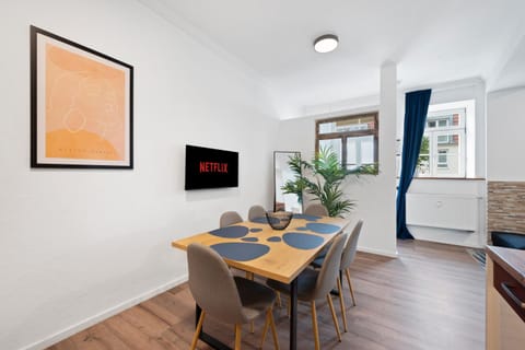 TV and multimedia, Dining area