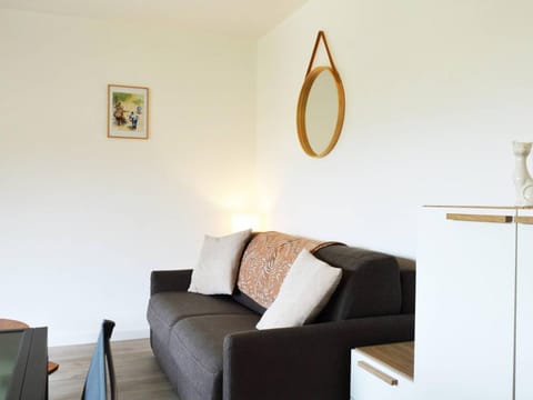 Appartement rénové 2021 avec balcon et garage, proche golf, 3 pièces, 6 couchages, Le Lavandou. - FR-1-251-425 Apartment in Le Lavandou