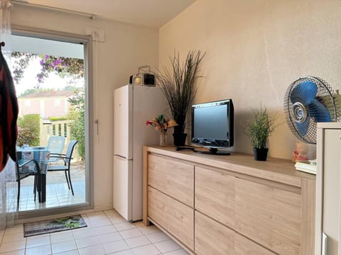 Appartement familial climatisé avec piscine, terrasse et parking - 5 couchages - Le Lavandou - FR-1-251-426 Apartment in Le Lavandou