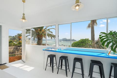 Waterfront- Boathouse House in Huskisson