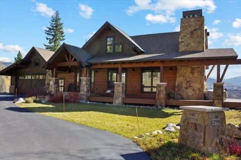 Beautiful Colorado Oasis, Platinum Perfection for your next Mountain Getaway! home House in Silverthorne