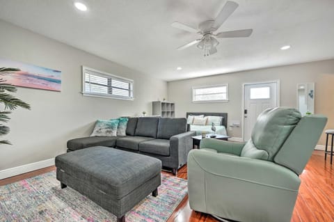 8 Mi to Downtown Cozy Tampa Studio with Easy Access Apartment in Tampa