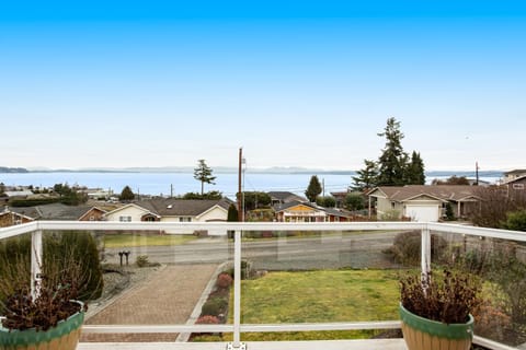 Island Time Escape House in Camano Island