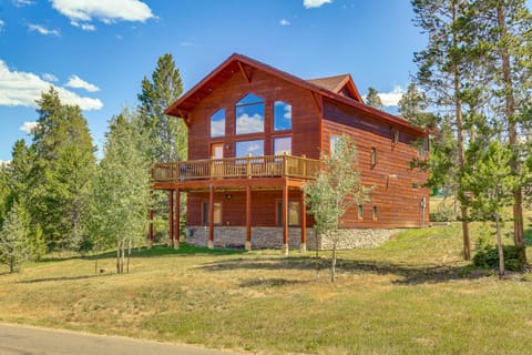 Cozy Grand Lake Home with Views and Gas Grill! House in Rocky Mountain National Park