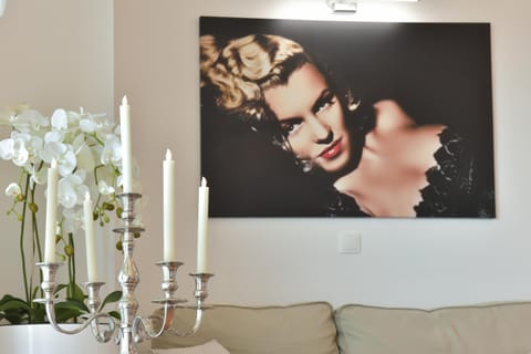 Living room, Decorative detail