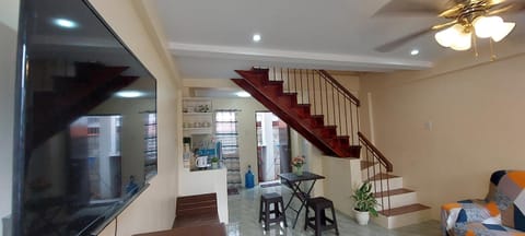 Affordable Home stay with 3 bedroom near CCLEX Casa in Lapu-Lapu City