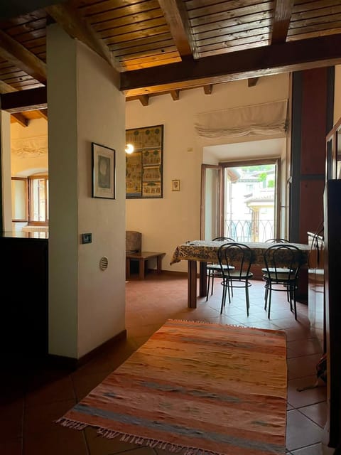 Wonderful apartment to enjoy your confort and relax in a magic surroundings of the Garda Lake Apartment in Salo