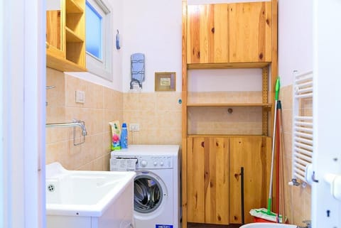 Toilet, Bathroom, bidet, washing machine